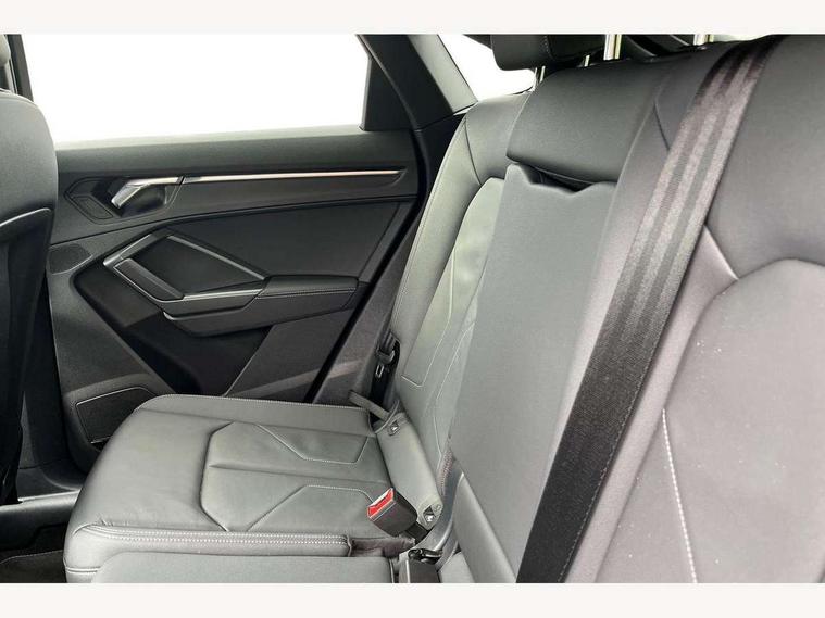 Audi Audi Q3