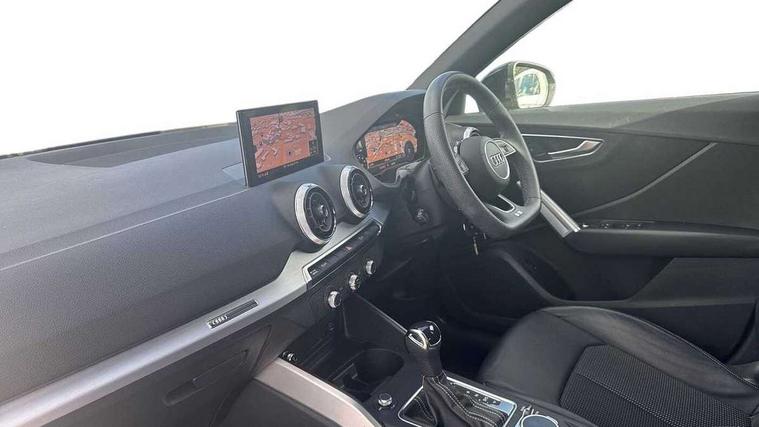 Audi Audi Q2