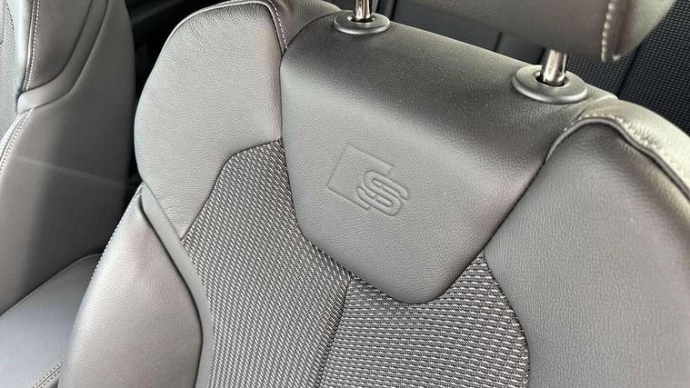 Audi Audi Q2