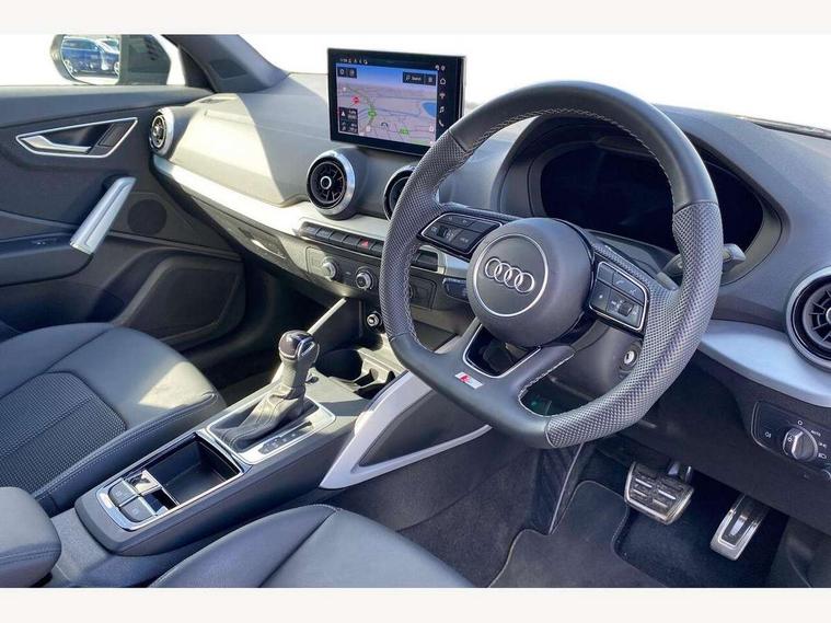 Audi Audi Q2