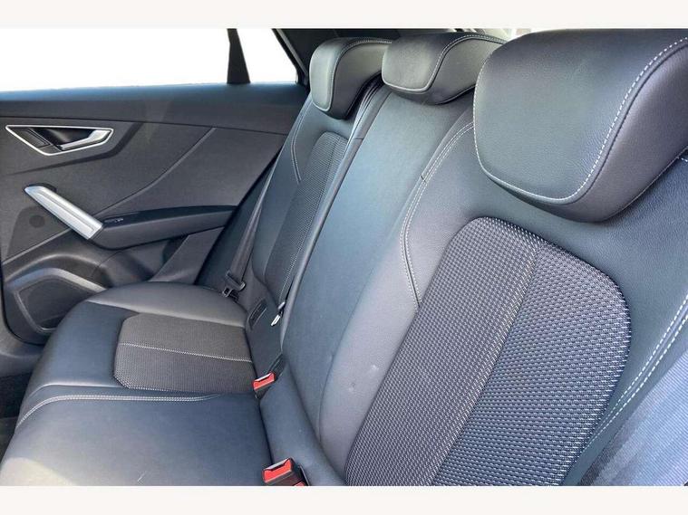 Audi Audi Q2