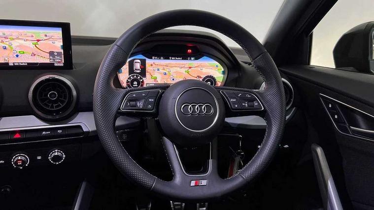 Audi Audi Q2