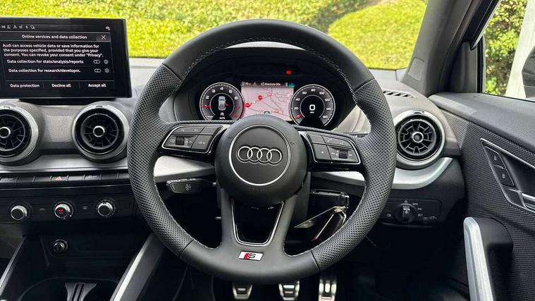 Audi Audi Q2