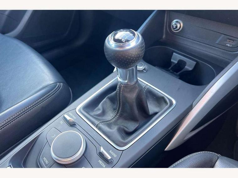 Audi Audi Q2