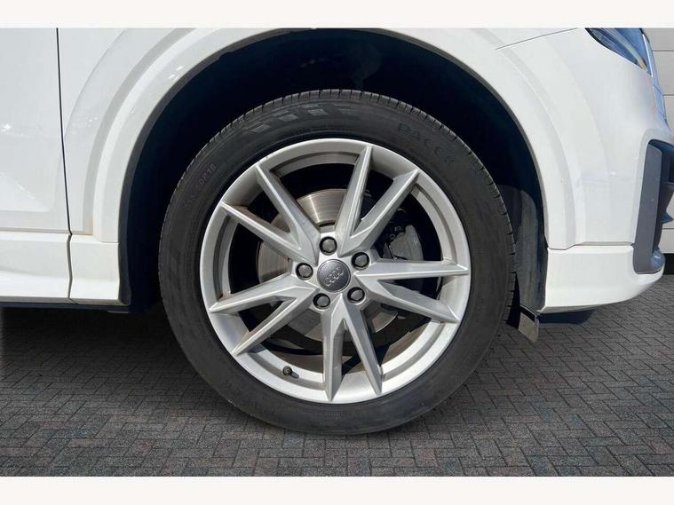 Audi Audi Q2