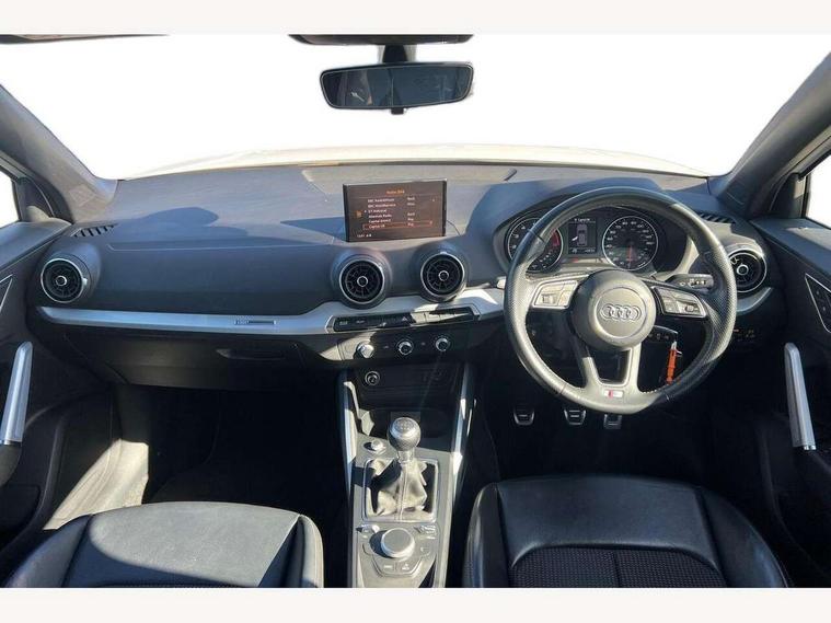 Audi Audi Q2