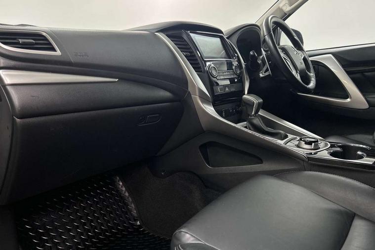 Mitsubishi Mitsubishi Shogun Sport