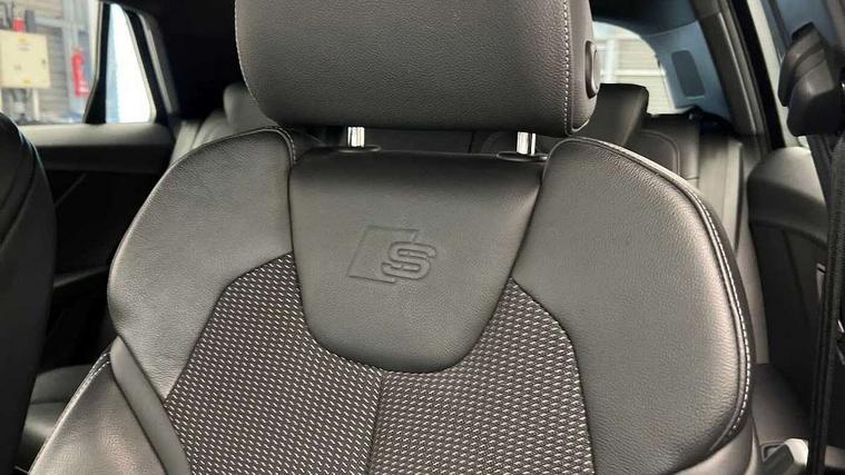 Audi Audi Q2