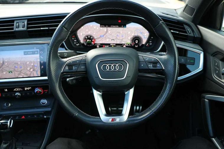 Audi Audi Q3