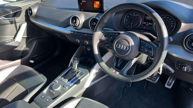 Audi Audi Q2