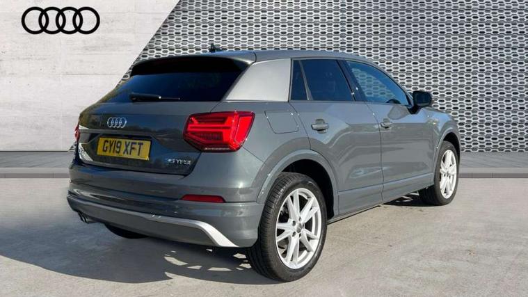 Audi Audi Q2