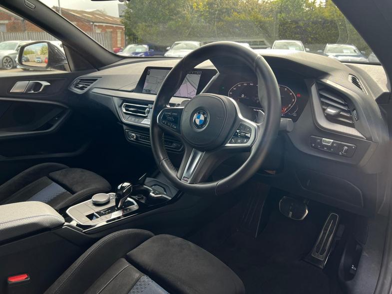 BMW BMW M235