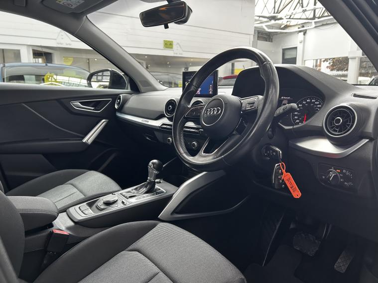 Audi Audi Q2