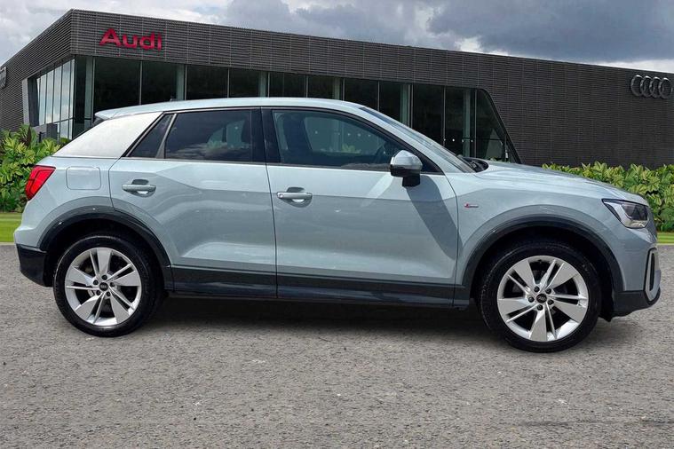 Audi Audi Q2
