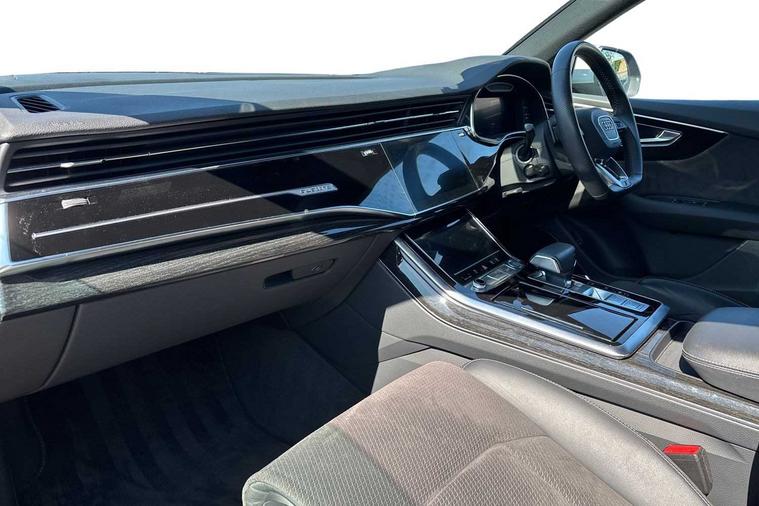 Audi Audi Q8