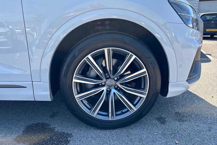 Audi Audi Q8