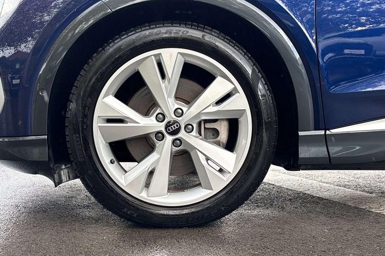 Audi Audi Q4