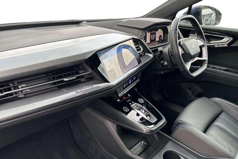 Audi Audi Q4