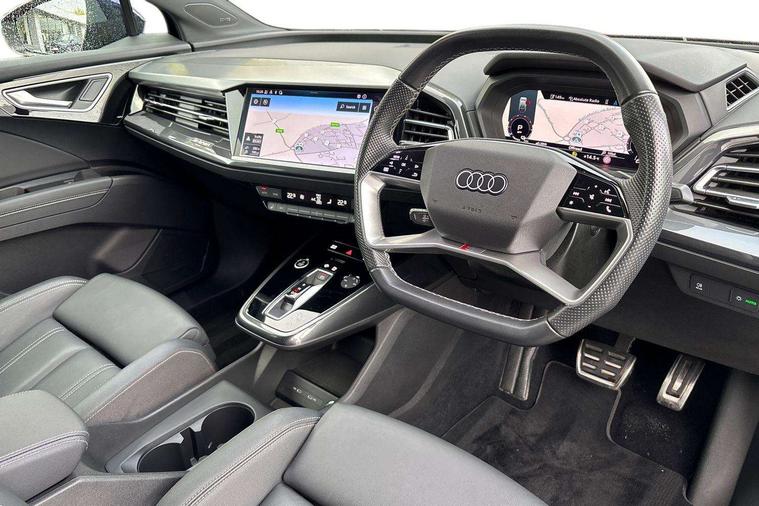 Audi Audi Q4