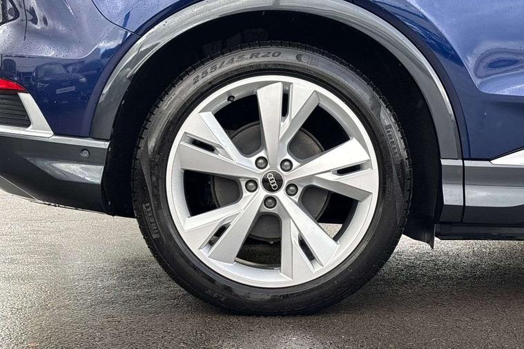 Audi Audi Q4