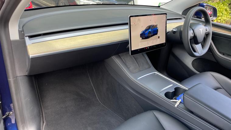 Tesla Tesla Model Y