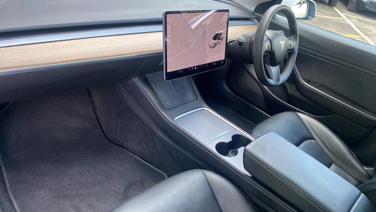 Tesla Tesla Model 3