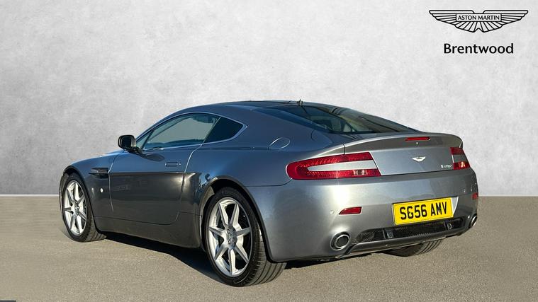 Aston Martin Aston Martin Vantage