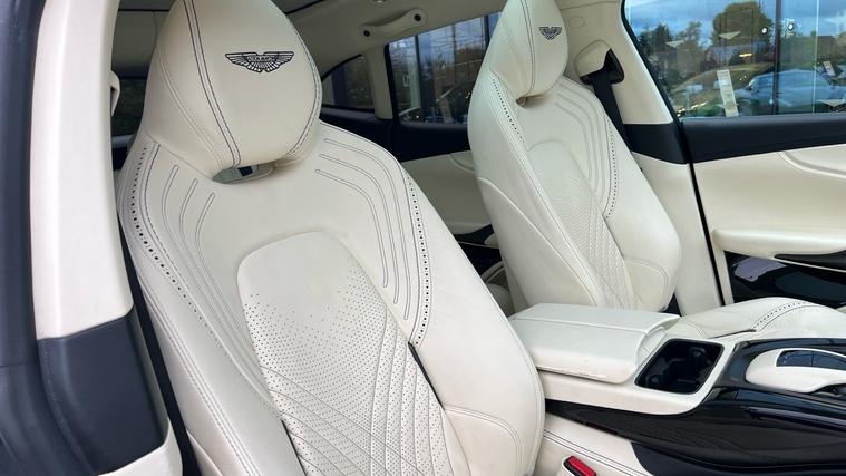 Aston Martin Aston Martin DBX