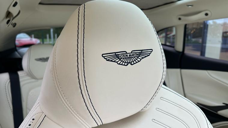 Aston Martin Aston Martin DBX
