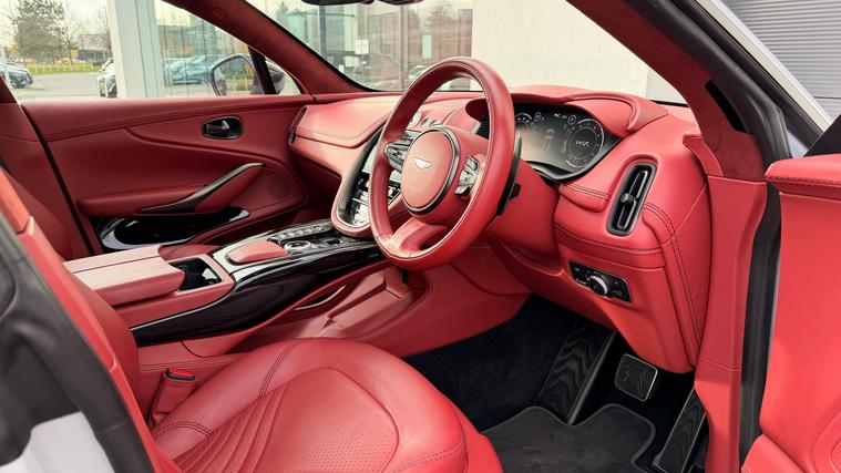 Aston Martin Aston Martin DBX