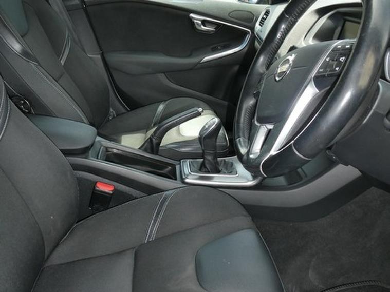 Volvo Volvo V40