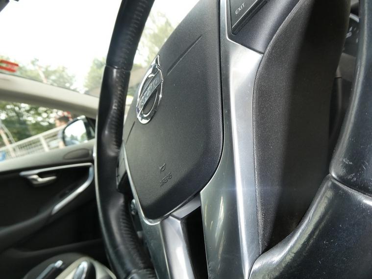 Volvo Volvo V40