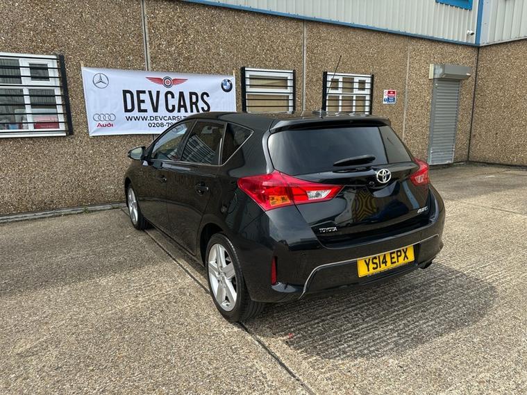 Toyota Toyota Auris