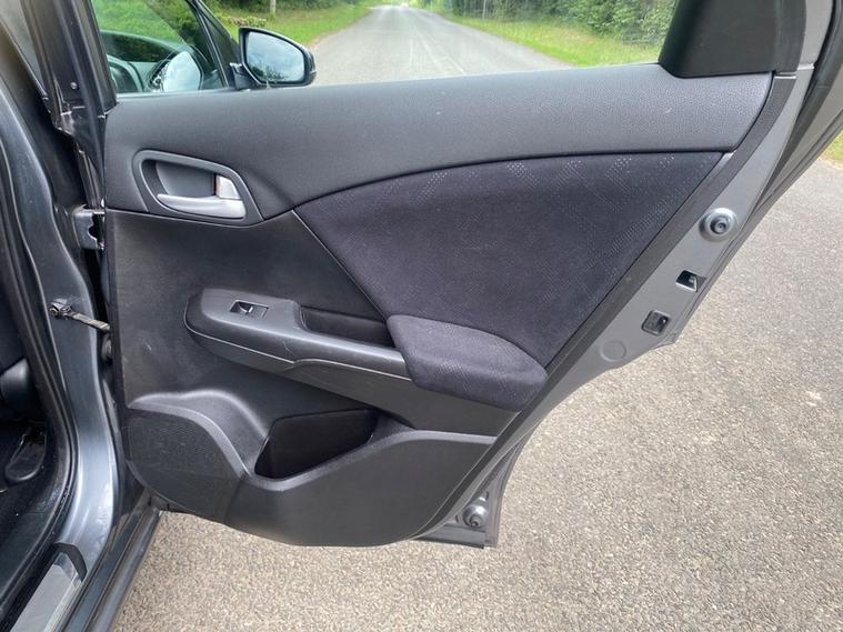 Honda Civic — photo 18