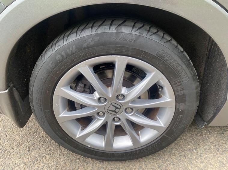 Honda Civic — photo 23