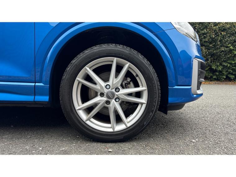 Audi Audi Q2